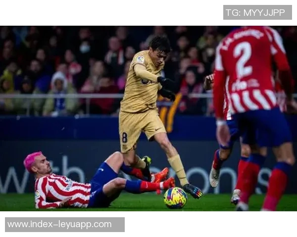 巴萨两季十月战绩对比分析去年全胜今年表现下滑进球失球差异明显