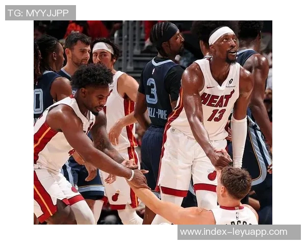 热火如何利用比尔低迷与科林斯被冷落实现双赢交易快船却遭重创