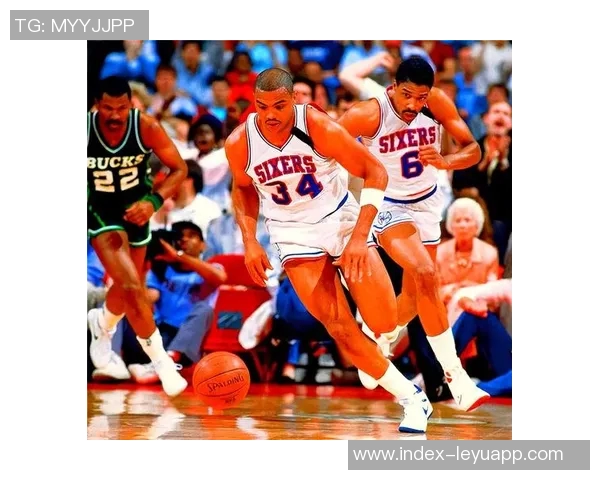 维拉纽瓦分析哈登与皮蓬的职业生涯差异与历史地位