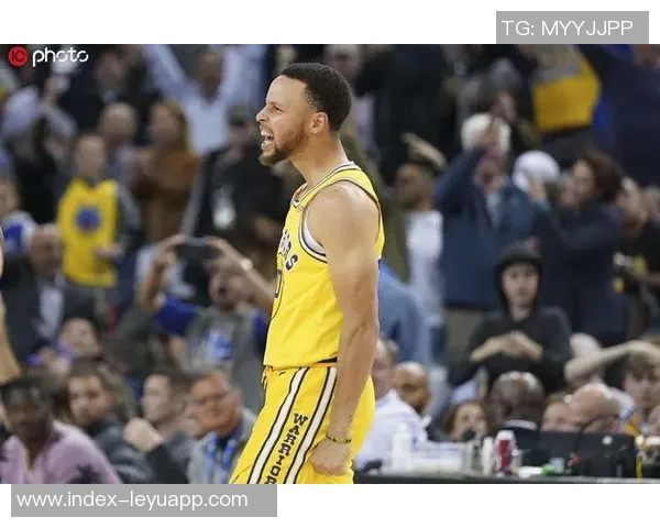 克莱崇拜的4号秀展现多面才华获库里认可非同寻常